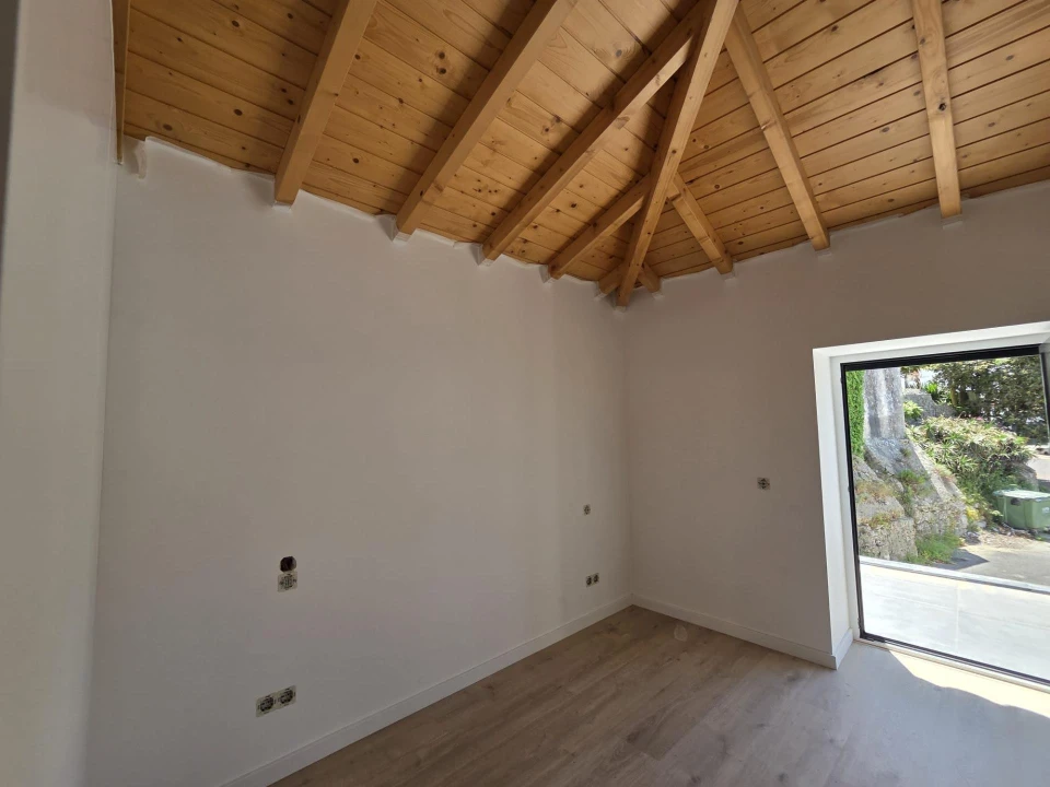 Moradia T1 para Venda em Agualva e Mira-Sintra Foto 3