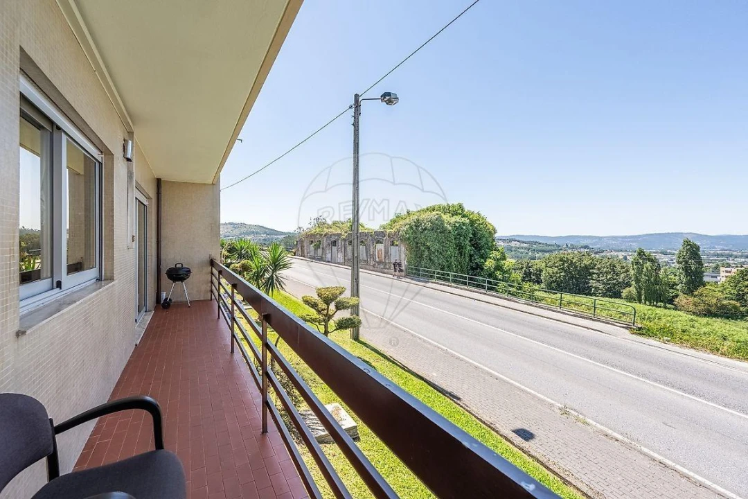 Apartamento T3 para Venda em Braga (Maximinos, Sé e Cividade) Foto 6
