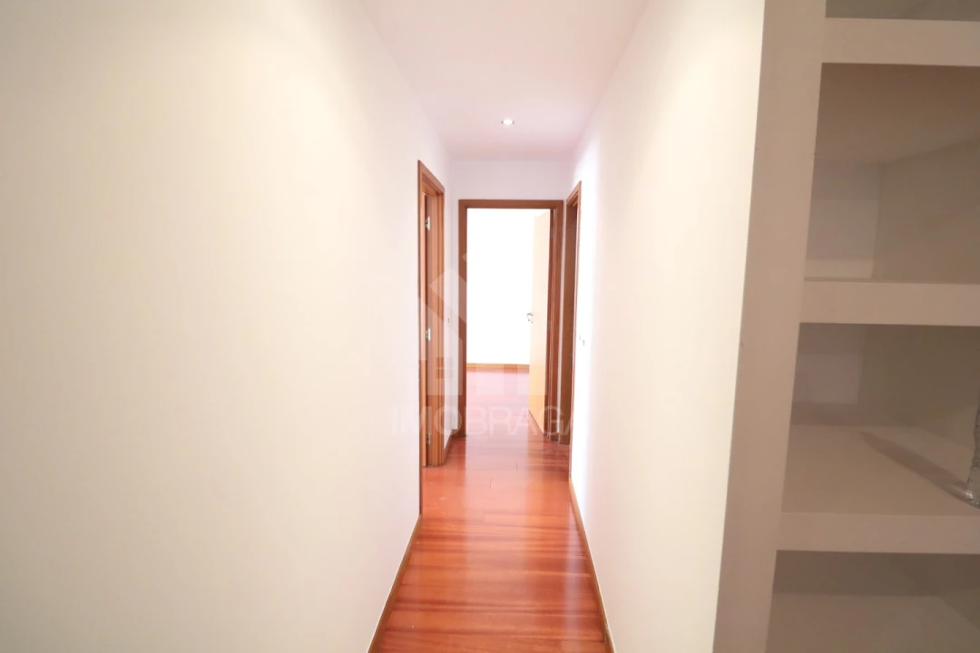 Apartamento T2 para Venda em São Vitor (Braga) Foto 11