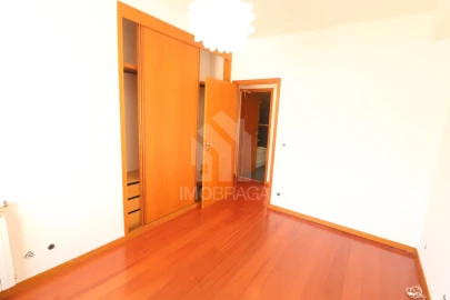 Apartamento T2 para Venda em São Vitor (Braga)