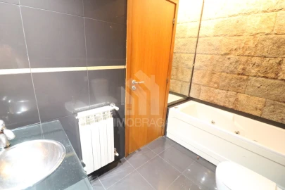 Apartamento T2 para Venda em São Vitor (Braga)