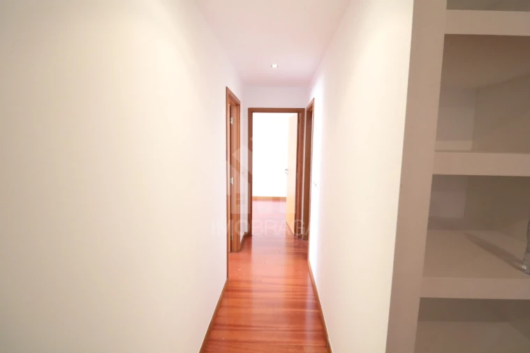 Apartamento T2 para Venda em São Vitor (Braga) Foto 11