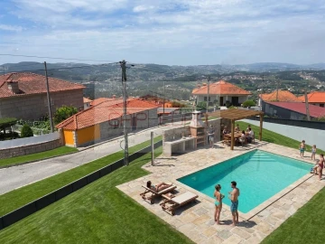 Moradia T4 para Venda em Margaride, Várzea, Lagares, Varziela, Moure
