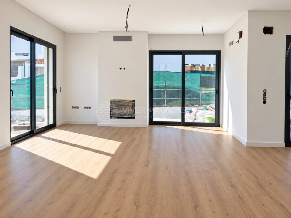 Moradia T3 para Venda em Charneca de Caparica e Sobreda Foto 4