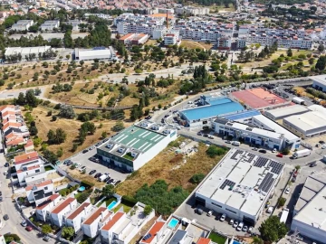 Moradia T3 para Venda em Charneca de Caparica e Sobreda