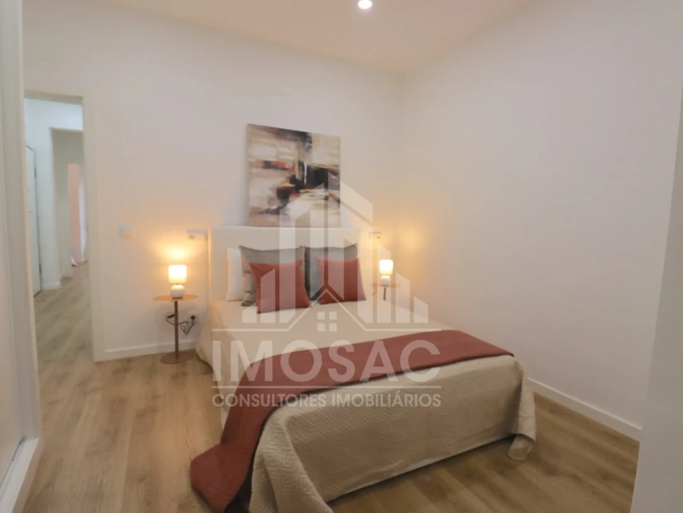 Apartamento T3 para Venda em Benfica Foto 4