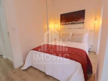 Apartamento T3 para Venda em Benfica