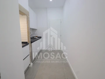 Apartamento T3 para Venda em Benfica