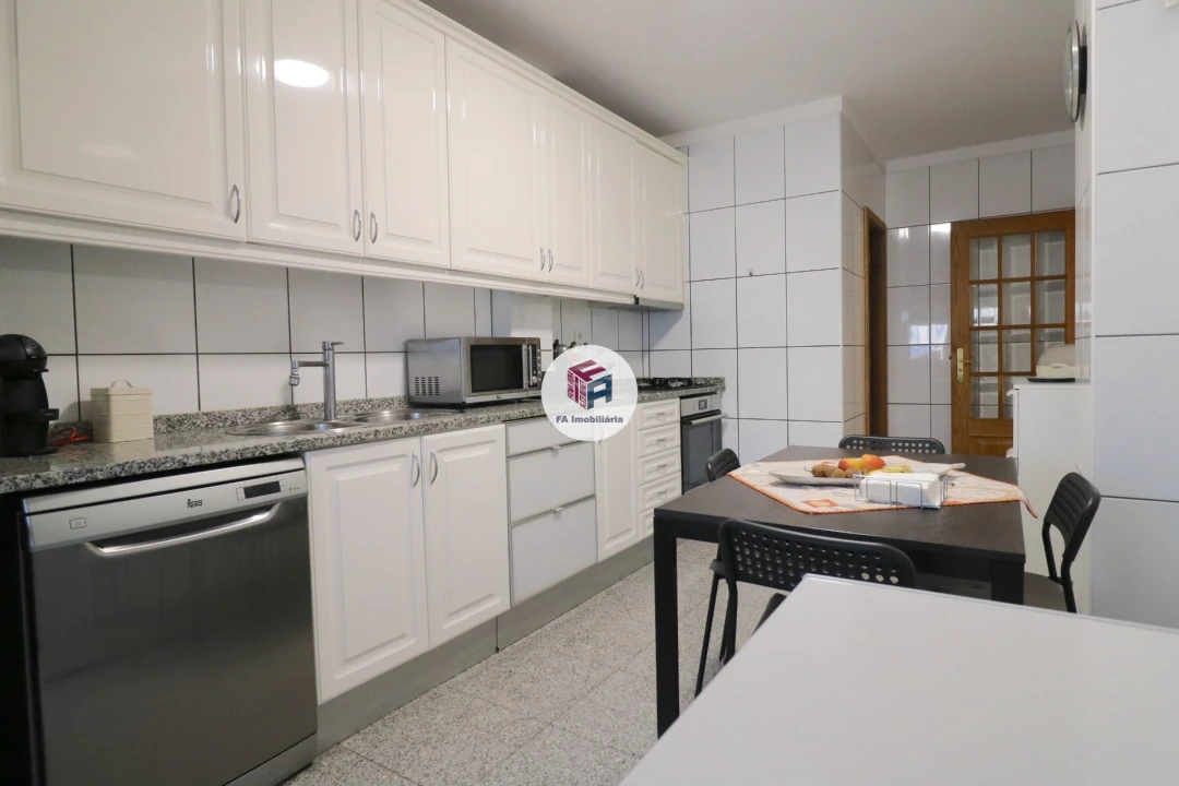 Apartamento T3 para Arrendamento em Matosinhos e Leça da Palmeira Foto 14