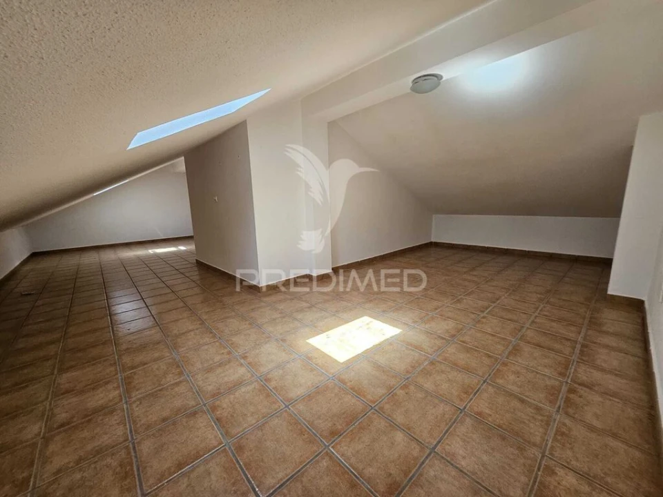 Moradia T3 para Venda em São Bras e São Lourenço Foto 18