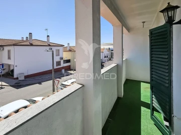 Moradia T3 para Venda em São Bras e São Lourenço