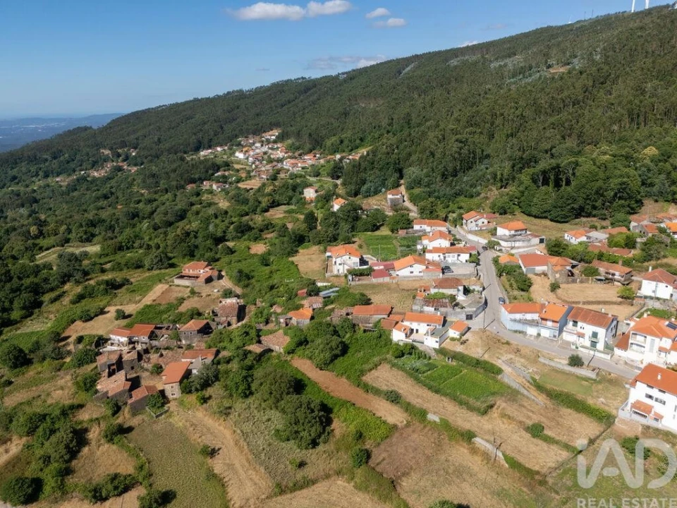 Moradia T3 para Venda em Vila Nova Foto 33