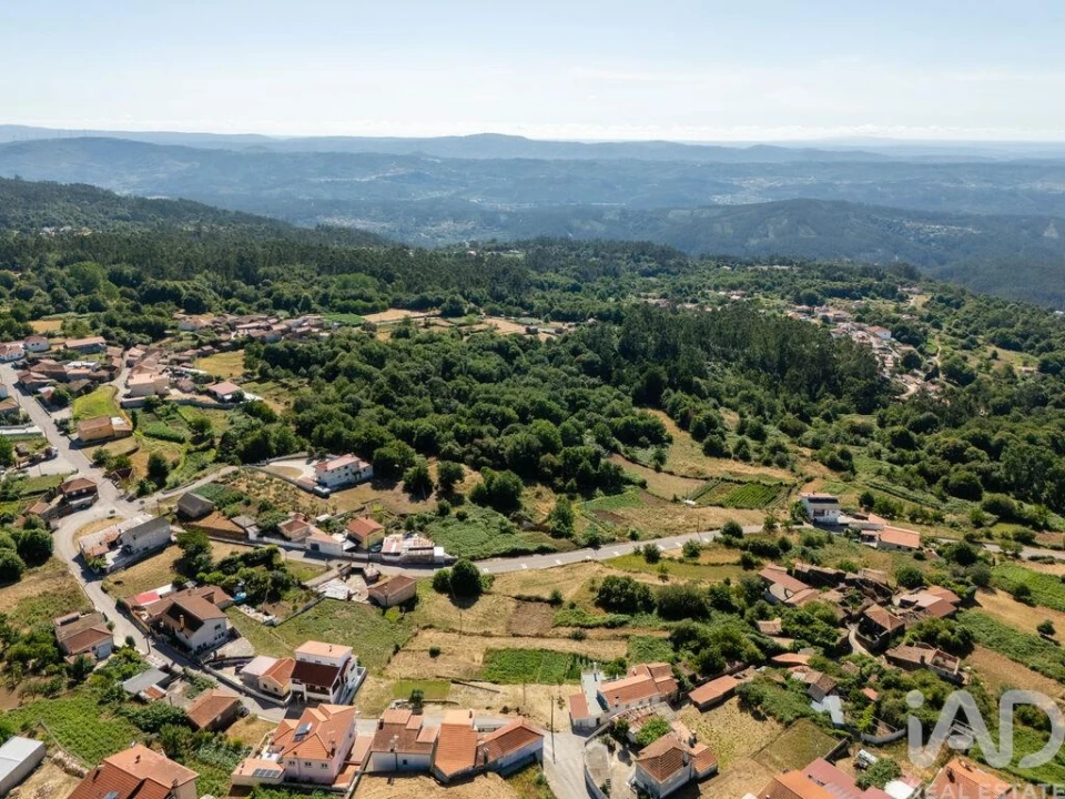 Moradia T3 para Venda em Vila Nova Foto 35