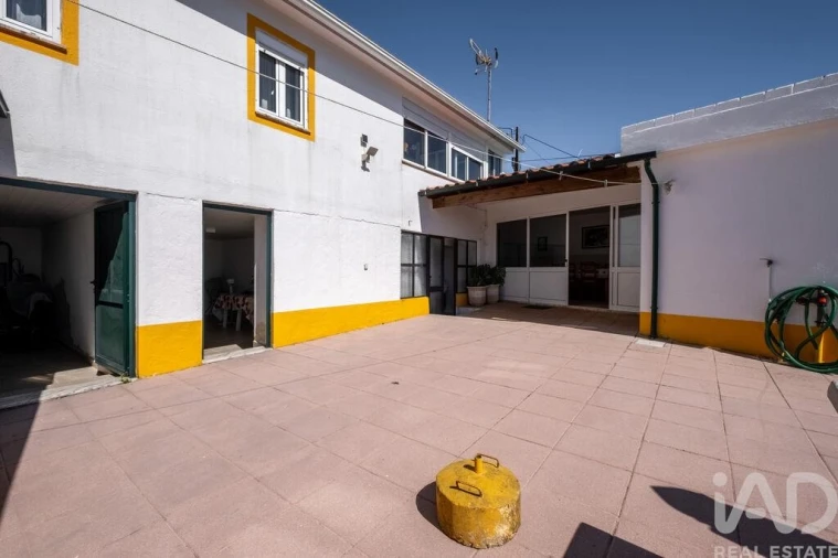 Moradia T3 para Venda em Vila Nova Foto 25