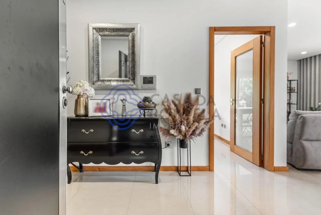 Apartamento T3 para Venda em Ruivães e Novais Foto 2