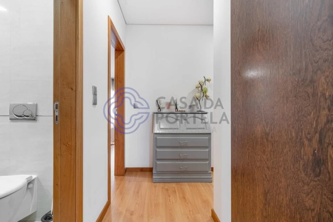Apartamento T3 para Venda em Ruivães e Novais Foto 5