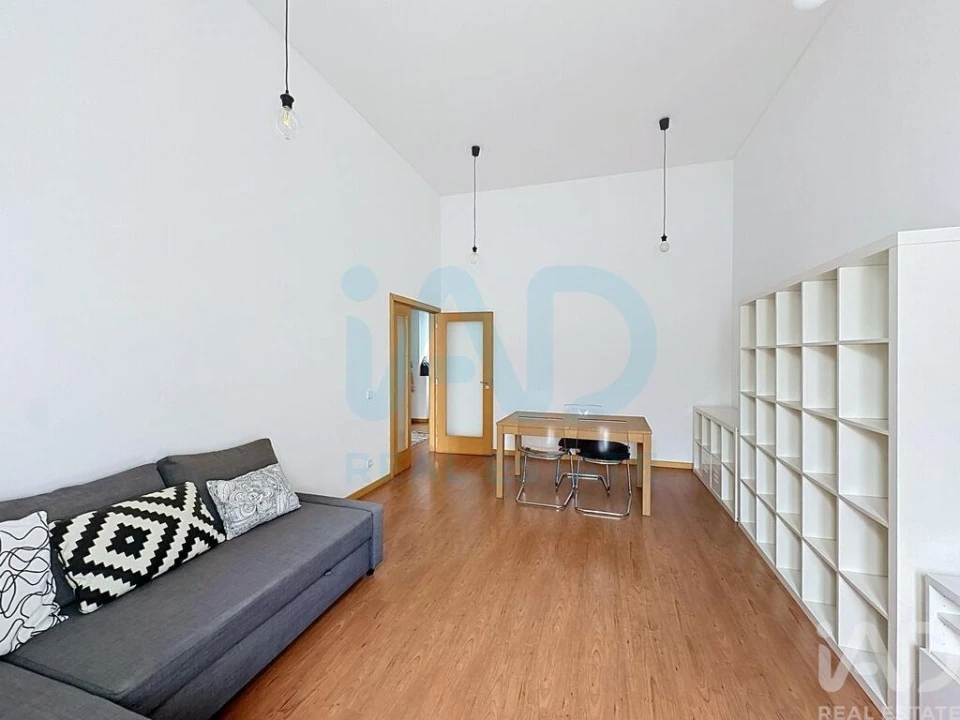 Apartamento T1 para Arrendamento em Paranhos Foto 3