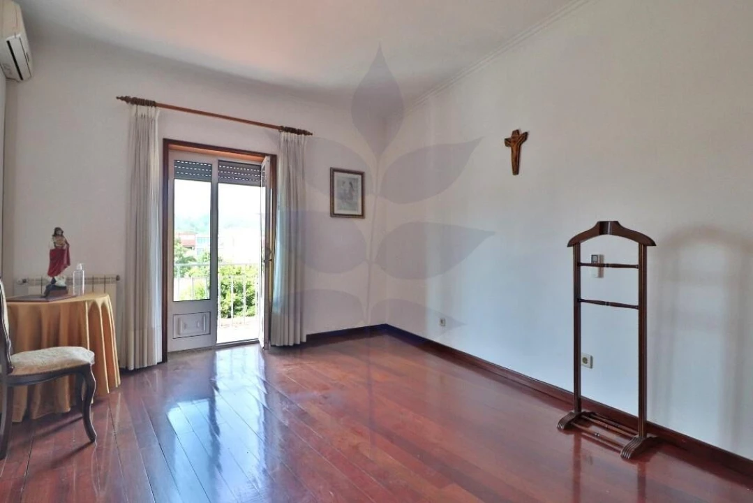 Moradia T3 para Venda em Vila Verde e Barbudo Foto 14
