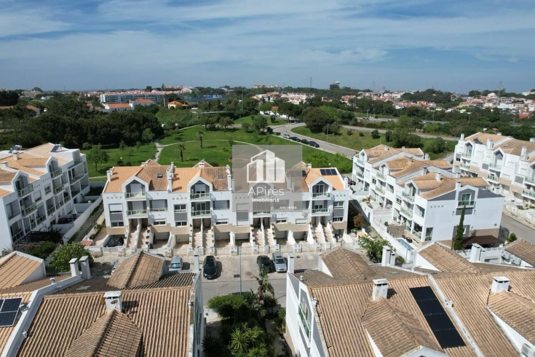 Terreno para Venda em Charneca de Caparica e Sobreda Foto 14