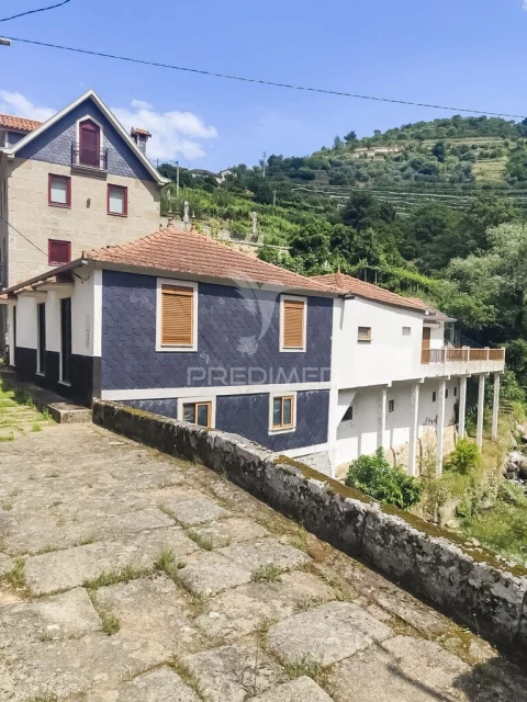 Moradia T4 para Venda em São João de Fontoura