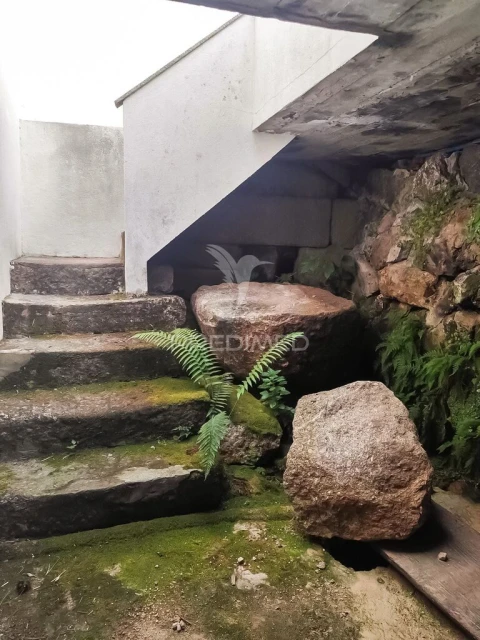 Moradia T4 para Venda em São João de Fontoura