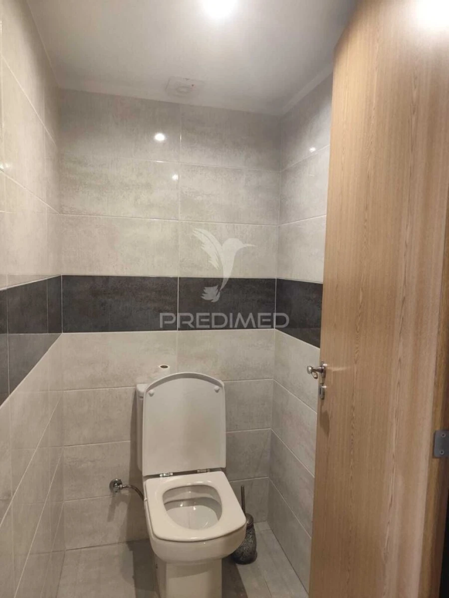 Moradia T4 para Venda em São João de Fontoura Foto 10