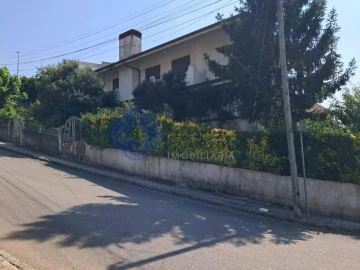 Moradia T3 para Venda em Rebordosa