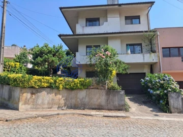 Moradia T3 para Venda em Rebordosa