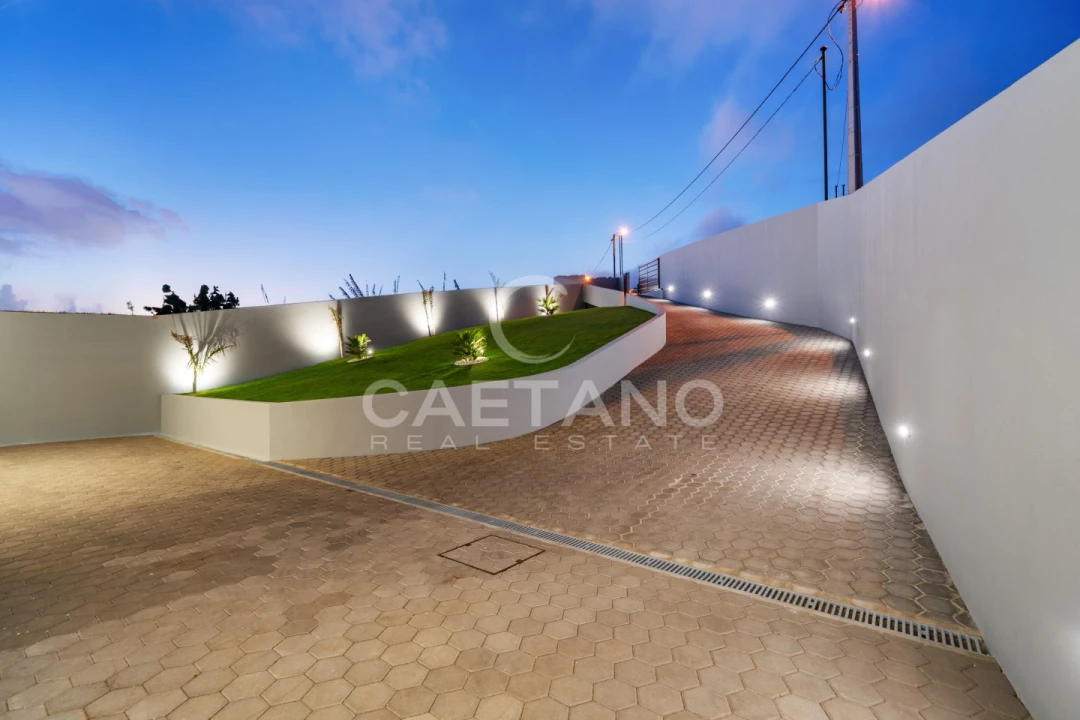 Moradia T3 para Venda em Canhas Foto 103