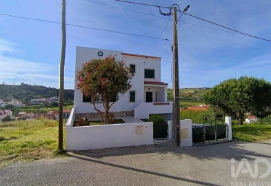 Moradia T4 para Venda em Vimeiro