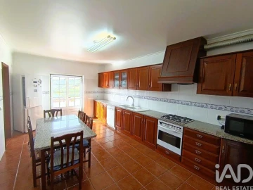 Moradia T4 para Venda em Vimeiro