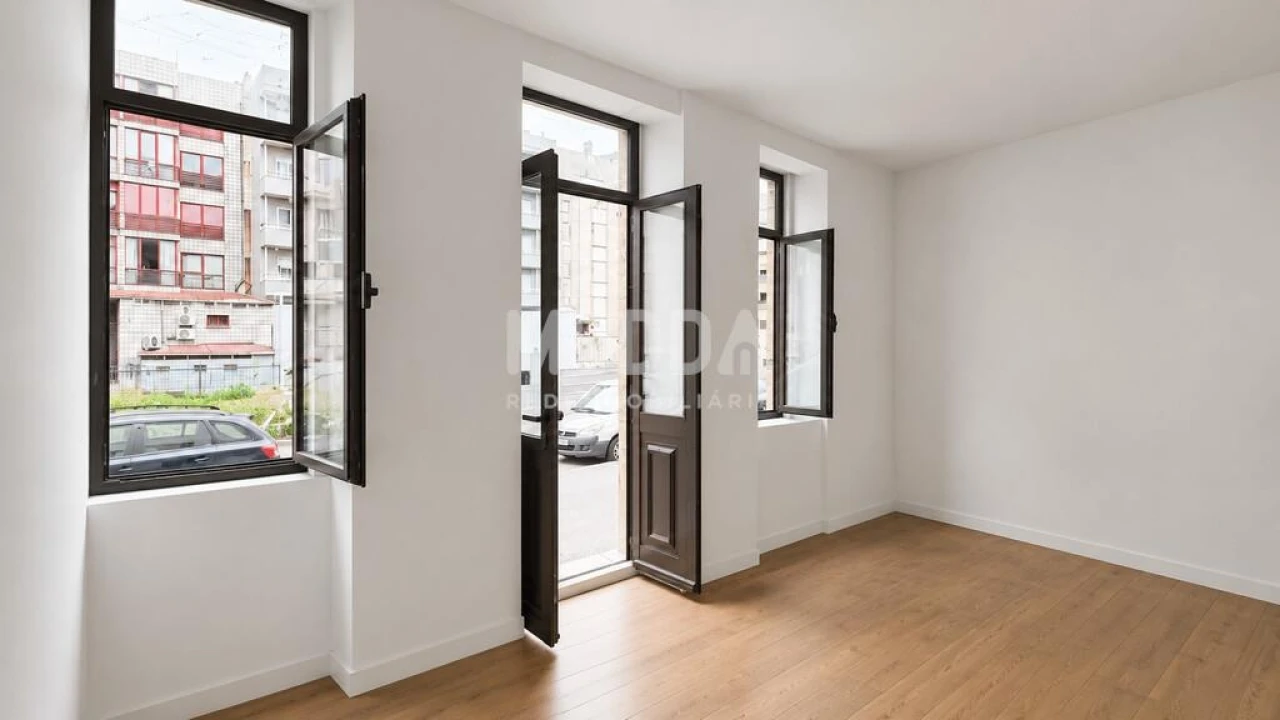 Apartamento T1 para Venda em São João da Madeira Foto 1