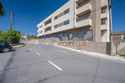 Apartamento T2 para Venda em Foz do Sousa e Covelo