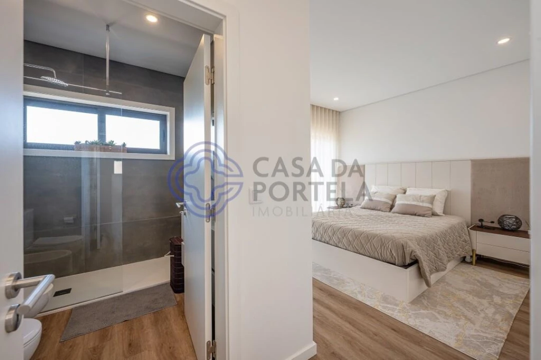 Apartamento T2 para Venda em Foz do Sousa e Covelo Foto 34