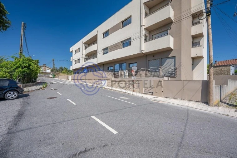 Apartamento T2 para Venda em Foz do Sousa e Covelo Foto 4