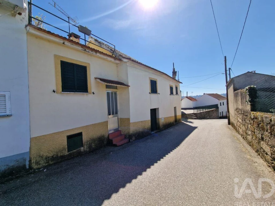 Moradia T2 para Venda em Currelos, Papízios e Sobral Foto 4