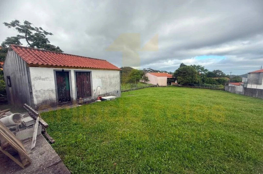 Moradia T4 para Venda em Posto Santo Foto 25