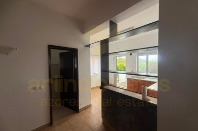 Moradia T4 para Venda em Posto Santo