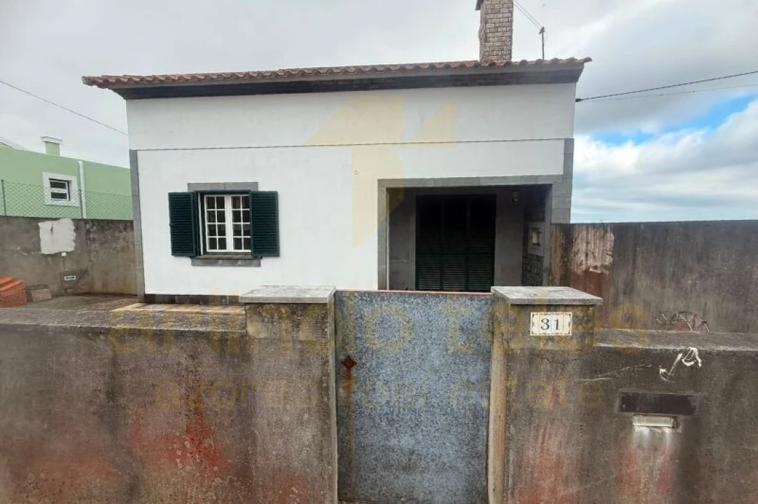 Moradia T4 para Venda em Posto Santo Foto 1