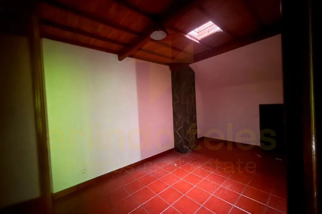 Moradia T4 para Venda em Posto Santo Foto 18