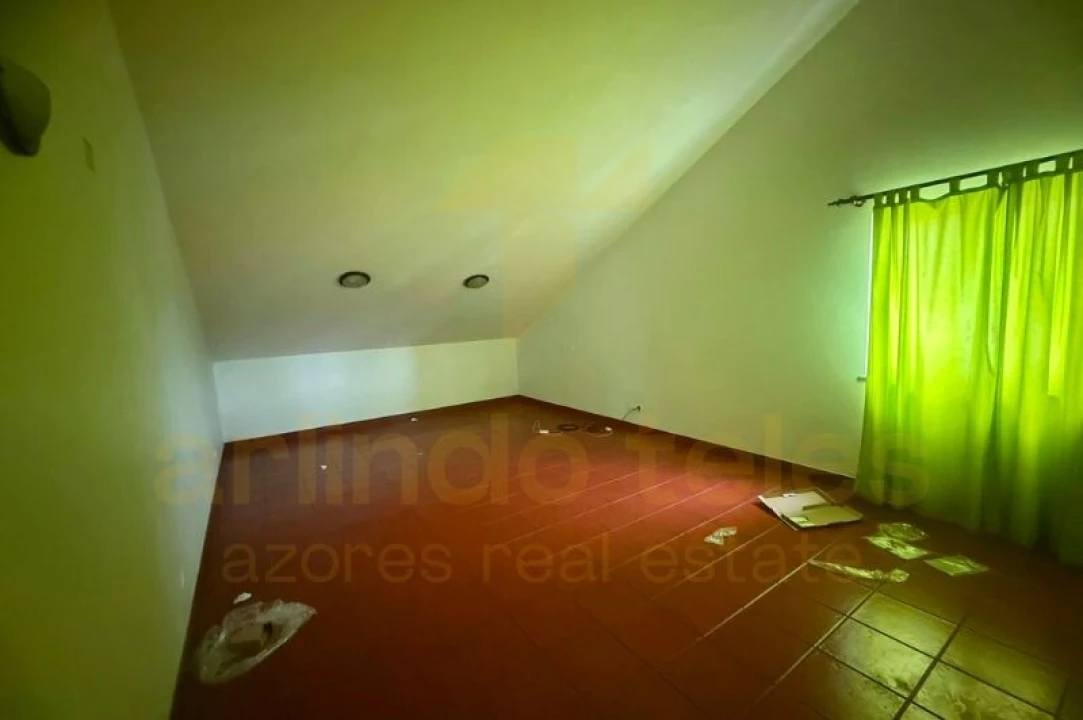 Moradia T4 para Venda em Posto Santo Foto 19