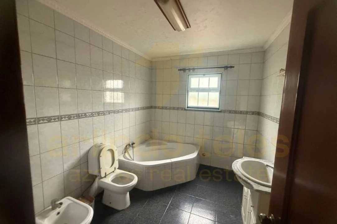 Moradia T4 para Venda em Posto Santo Foto 7