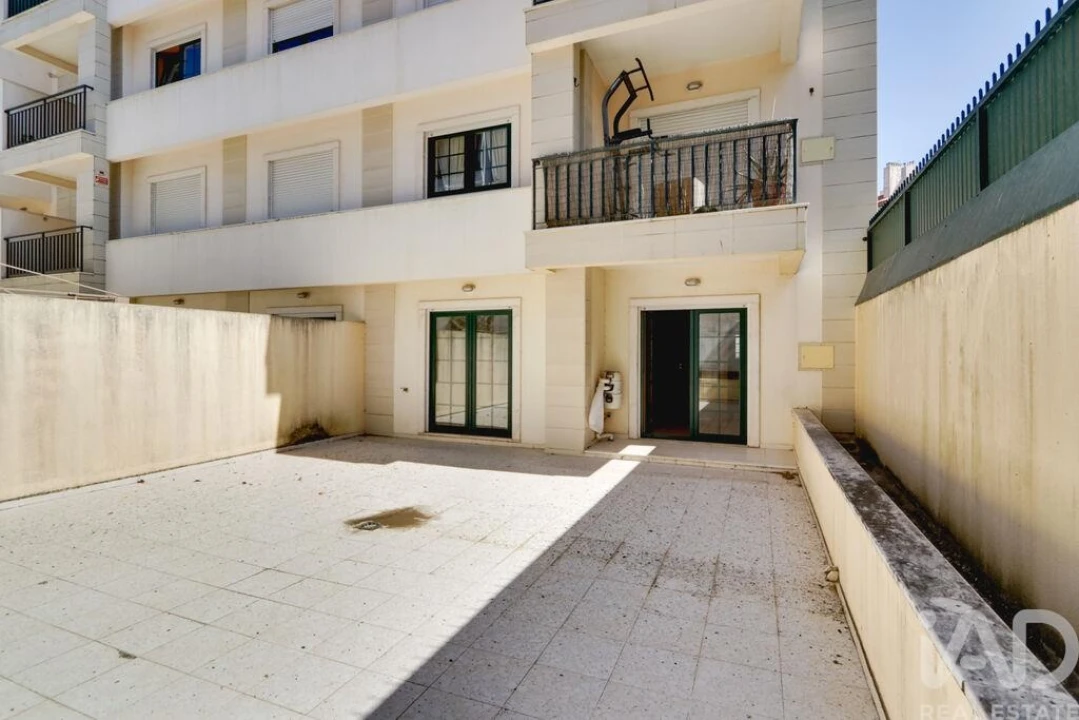 Apartamento T2 para Arrendamento em Carcavelos e Parede Foto 19