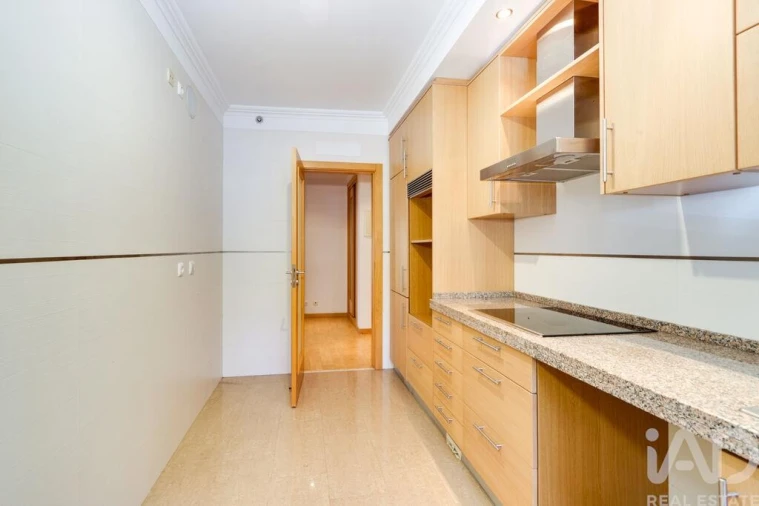 Apartamento T2 para Arrendamento em Carcavelos e Parede Foto 4