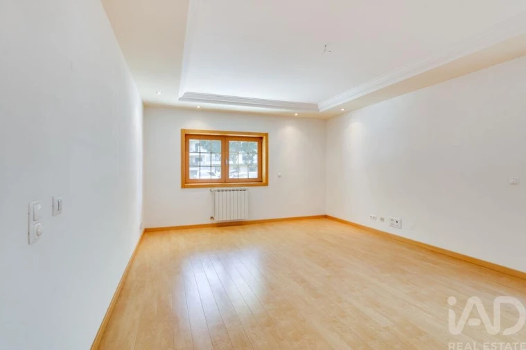 Apartamento T2 para Arrendamento em Carcavelos e Parede Foto 6