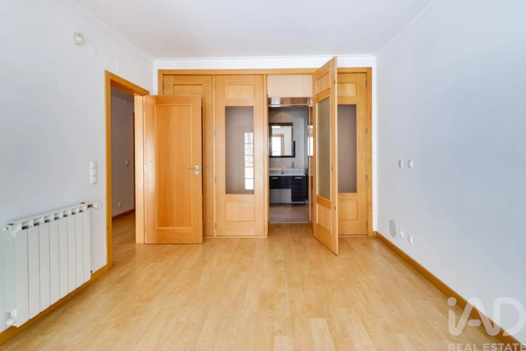 Apartamento T2 para Arrendamento em Carcavelos e Parede Foto 17