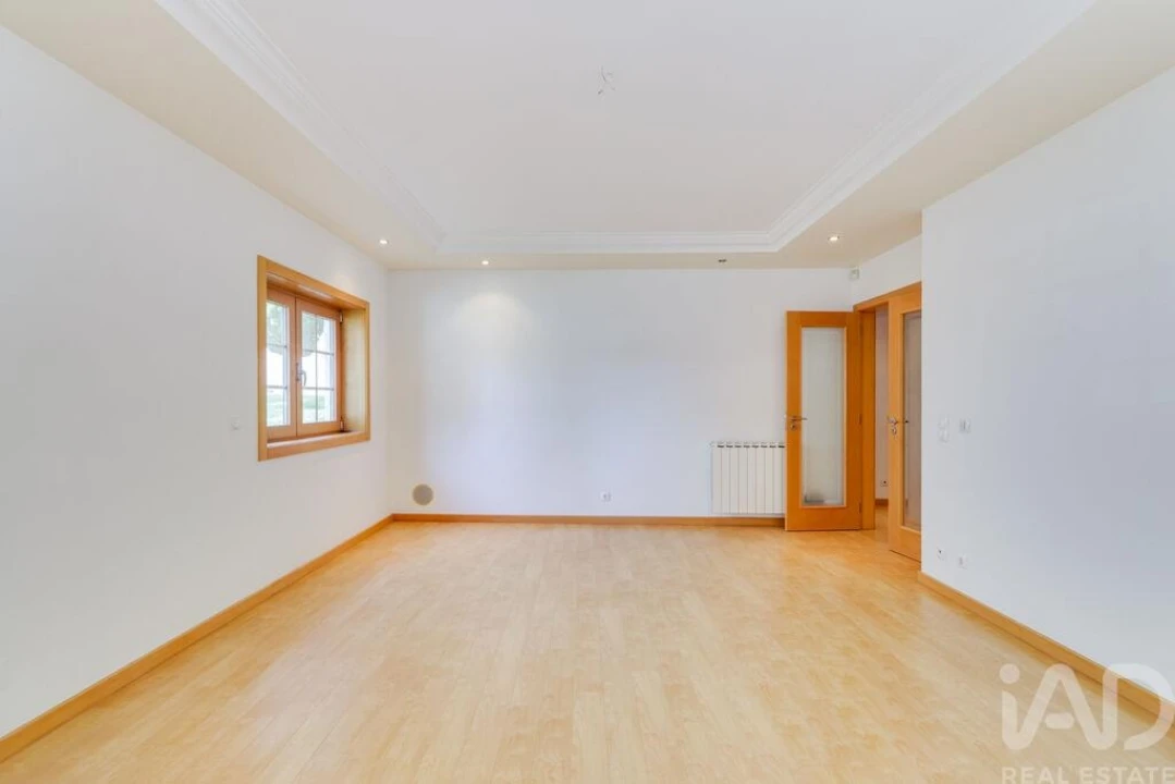 Apartamento T2 para Arrendamento em Carcavelos e Parede Foto 8