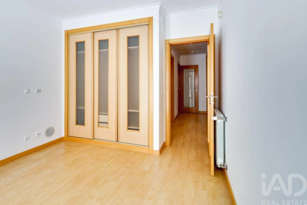 Apartamento T2 para Arrendamento em Carcavelos e Parede Foto 14