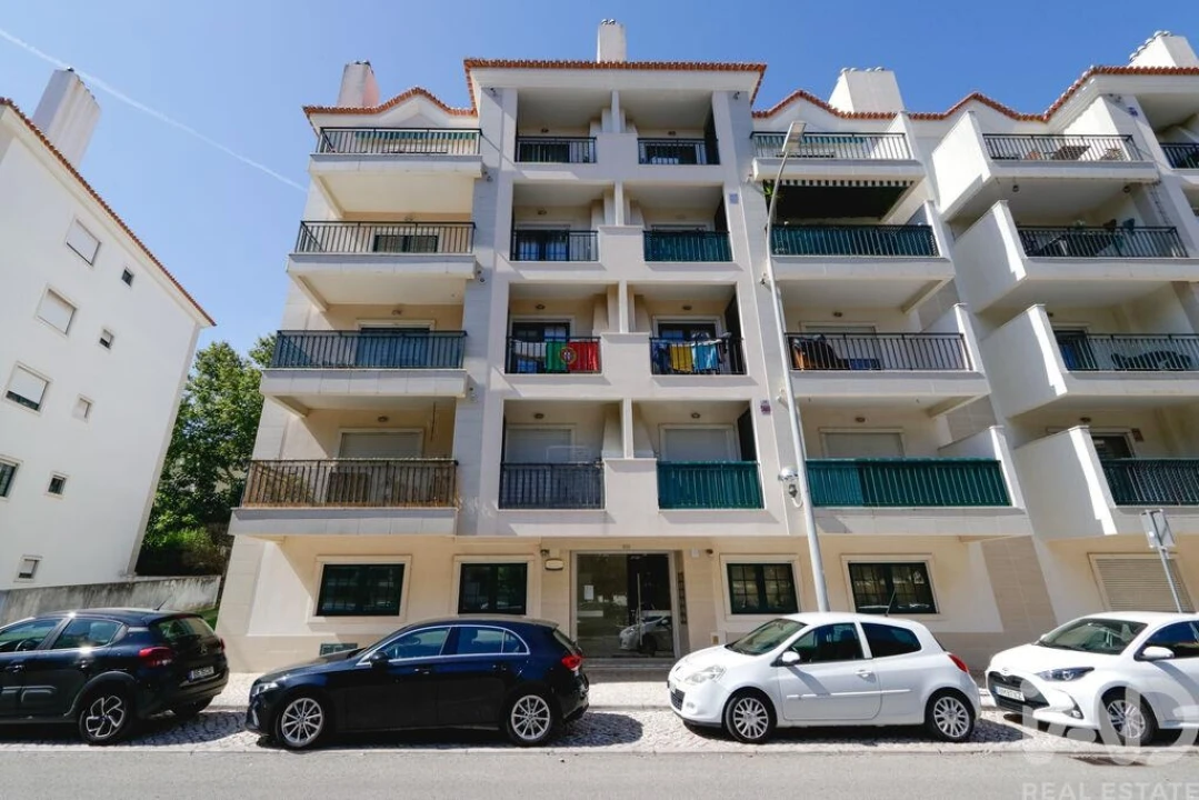 Apartamento T2 para Arrendamento em Carcavelos e Parede Foto 21
