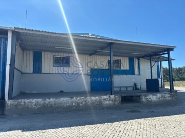 Armazém para Arrendamento em Vila Nova da Telha